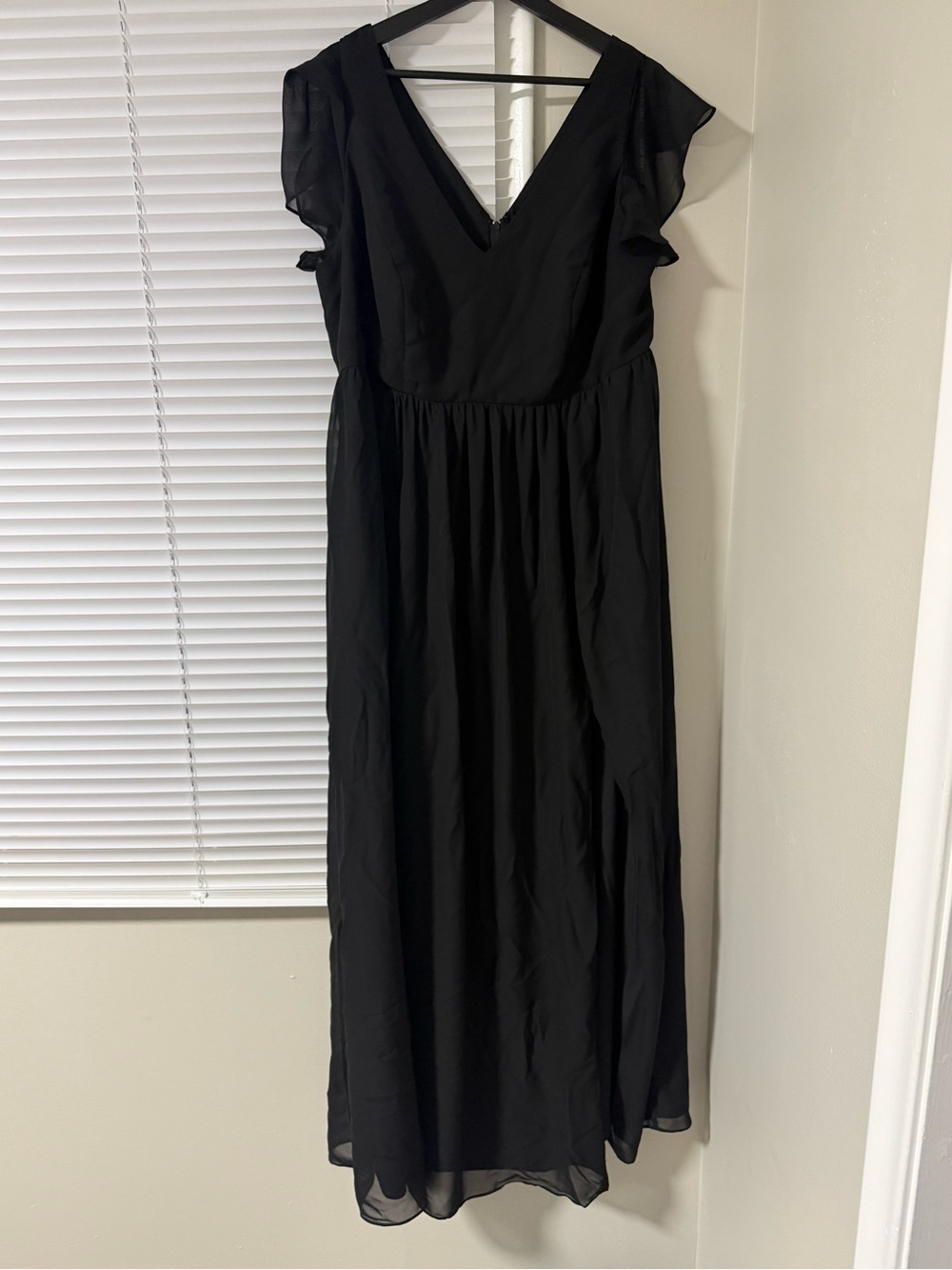Hannah Chiffon Birdy Grey Black V-Neck Flutter Sleeve Dress